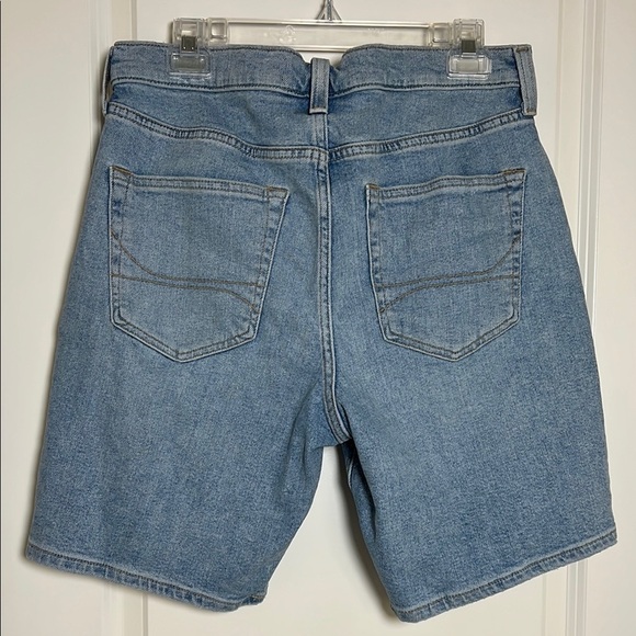 Hollister Men’s Denim Shorts Loose Epic Flex Light Size W32 - Picture 3 of 6